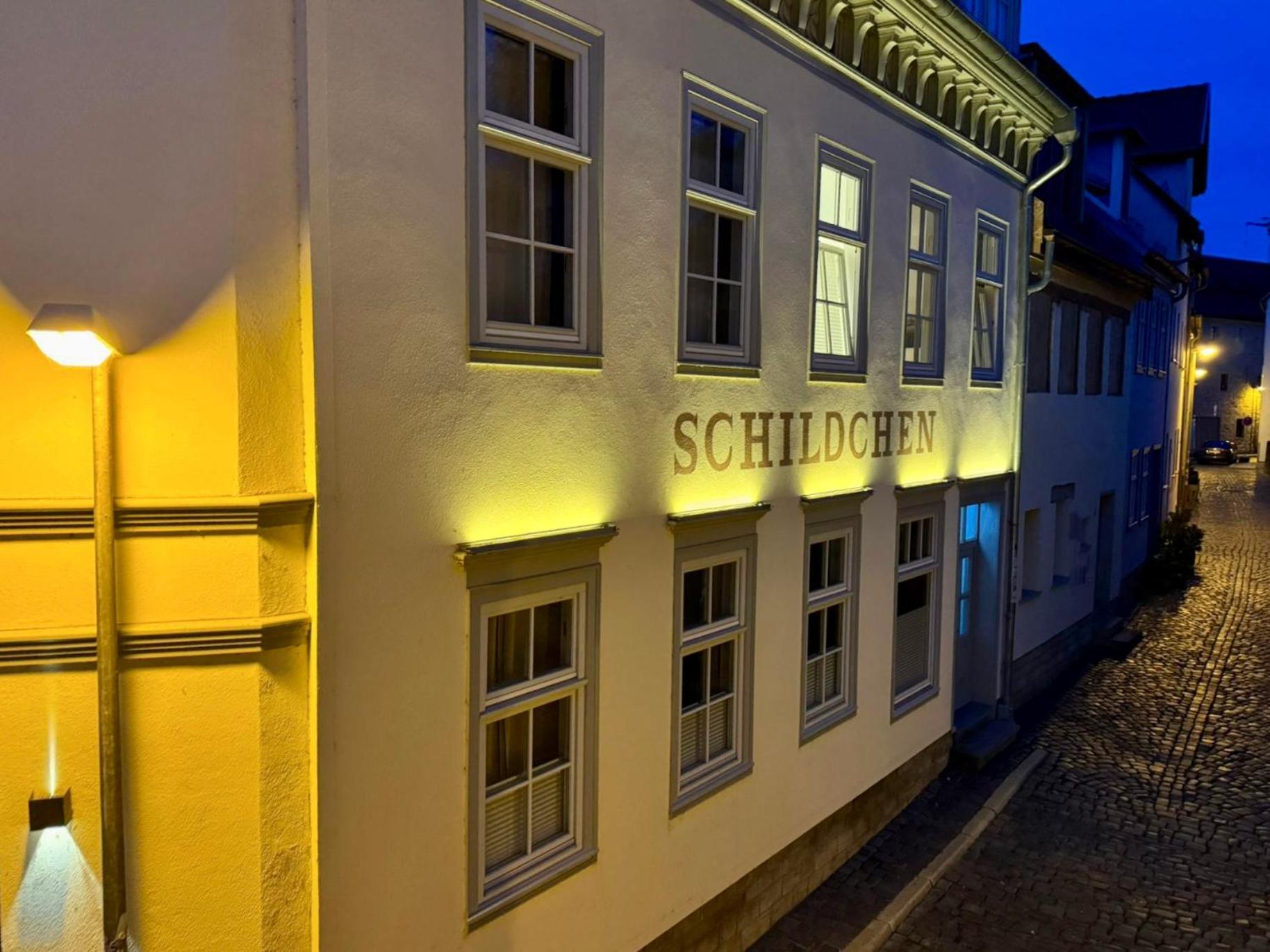 Ferienwohnung Schildblick Modernes Apartment Direkt In Der Altstadt Von Erfurt Nahe Der Kraemerbruecke - Beste Innenstadtlage Экстерьер фото