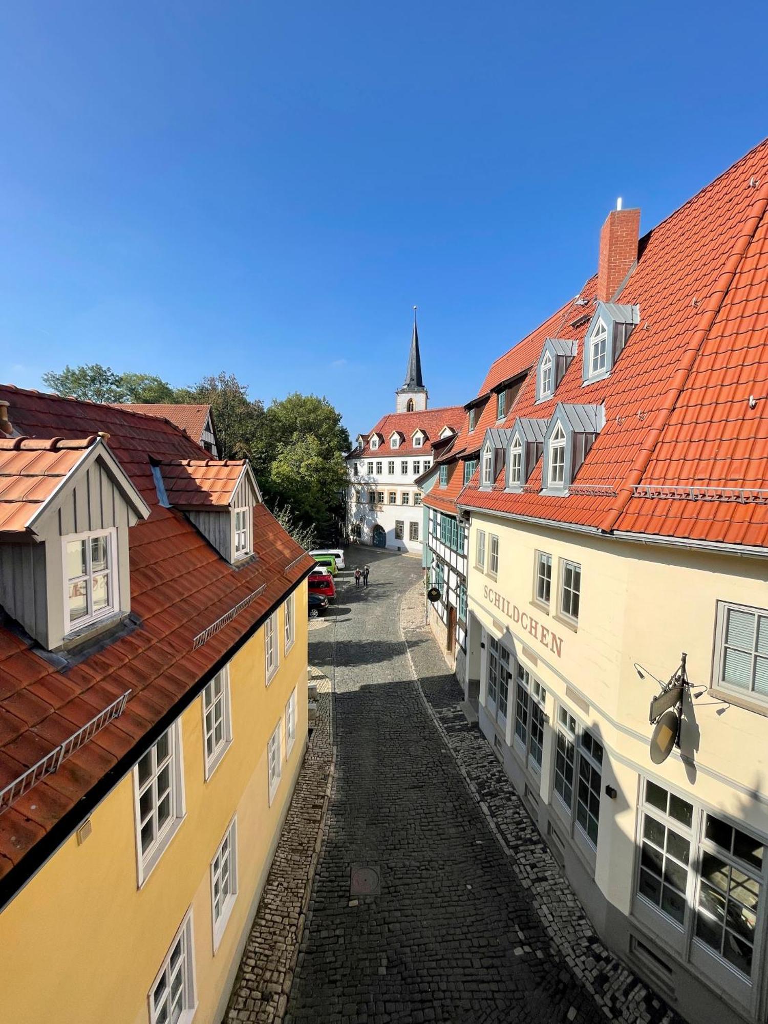 Ferienwohnung Schildblick Modernes Apartment Direkt In Der Altstadt Von Erfurt Nahe Der Kraemerbruecke - Beste Innenstadtlage Экстерьер фото